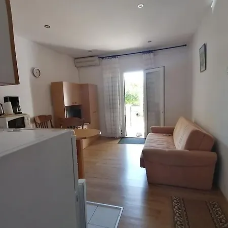 Pljesa A * Novi Vinodolski